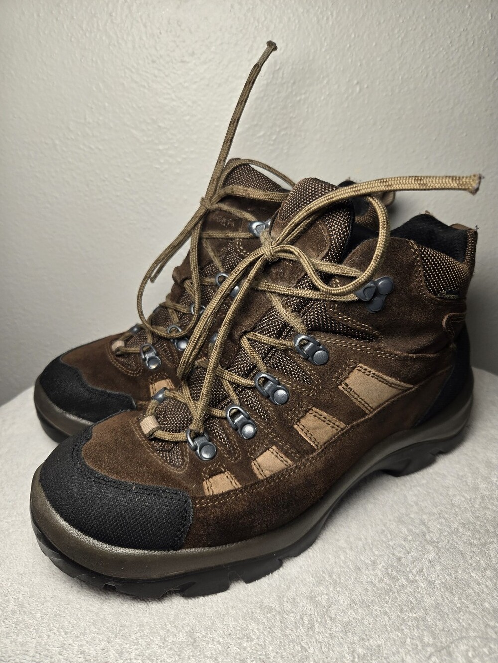 LL Bean Mens 9 W Cresta Hiking Boots Brown Suede Leather Gore-Tex Vibram Italy
